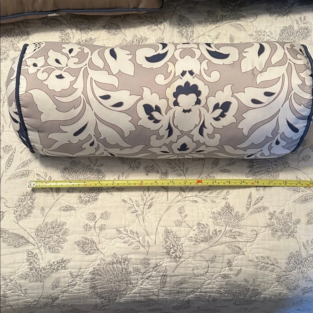 Elegant Blue and Cream Decorative Pillow Set